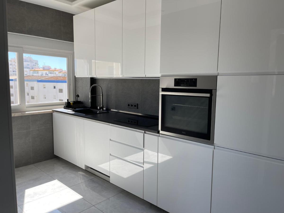 Apartment With A City And Ocean View Lagos Esterno foto